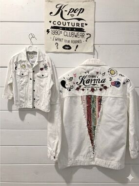 White Embroidered “Karma” Jacket – K-Pop CoutureM/L